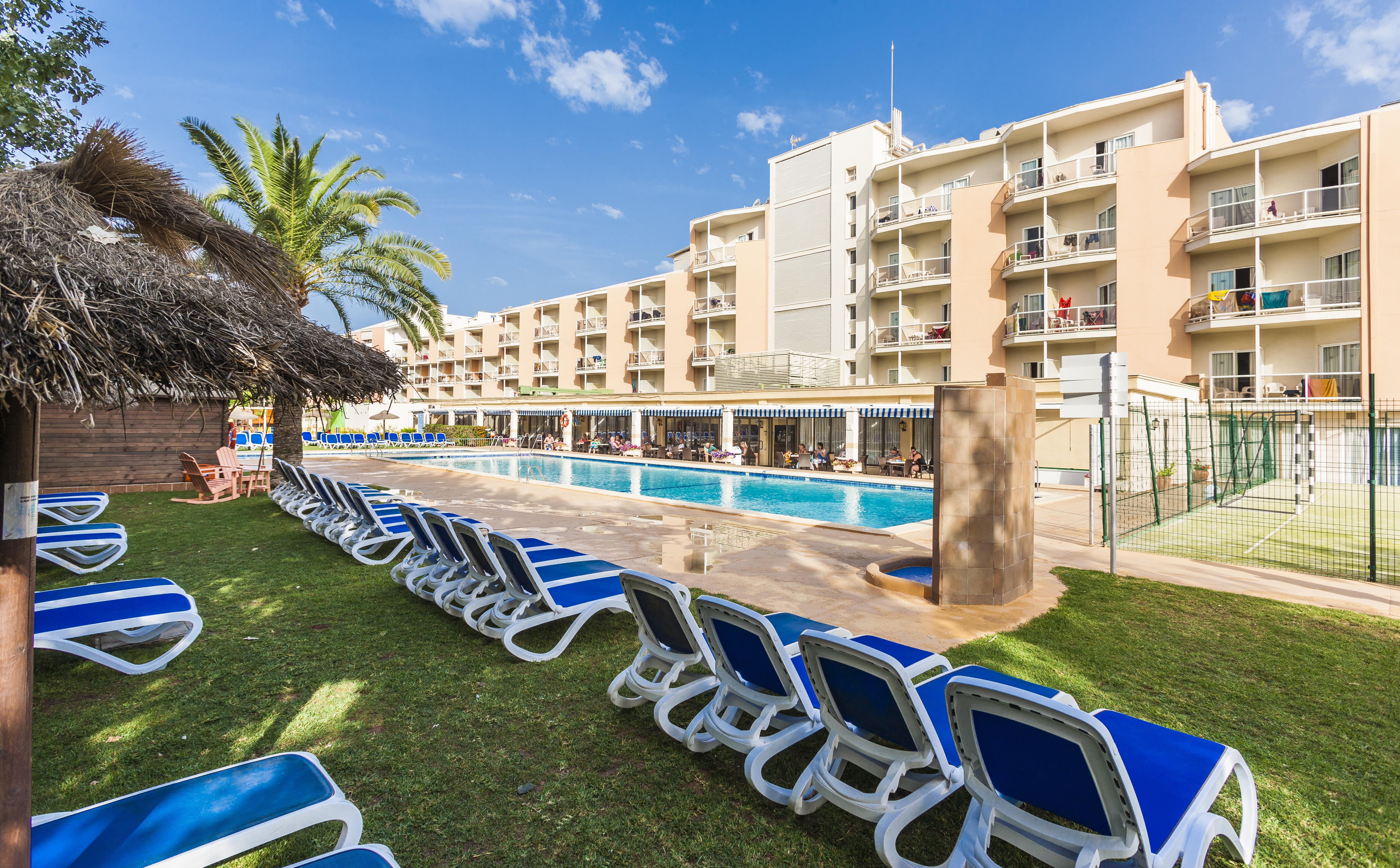 Globales Playa Santa Ponsa Hotel Kültér fotó